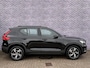 Volvo XC40 1.5 T2 R-Design | LED | Panorama Schuifdak | Stoel + Stuurverwarming | Blis | Adaptieve Cruise controle | Camera | Panorama dak | Zitvlak verlengers | Elektrische achter klep |