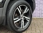Volvo XC40 1.5 T2 R-Design | LED | Panorama Schuifdak | Stoel + Stuurverwarming | Blis | Adaptieve Cruise controle | Camera | Panorama dak | Zitvlak verlengers | Elektrische achter klep |