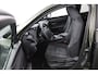 Lexus UX 250h Preference Line | 18 Inch Lichtmetalen velgen | Privacy Glass | Blind Spot Monitor | Keyless Entry