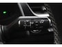 Lexus UX 250h Preference Line | 18 Inch Lichtmetalen velgen | Privacy Glass | Blind Spot Monitor | Keyless Entry