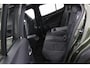 Lexus UX 250h Preference Line | 18 Inch Lichtmetalen velgen | Privacy Glass | Blind Spot Monitor | Keyless Entry