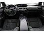 Lexus UX 250h Preference Line | 18 Inch Lichtmetalen velgen | Privacy Glass | Blind Spot Monitor | Keyless Entry