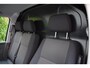 Volkswagen Transporter 2.0 TDI 150PK DSG L2H1 3-ZITS EX BTW / CAMERA / 20 INCH / BETIMMERING / NAVIGATIE / CARPLAY / ACC