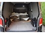 Volkswagen Transporter 2.0 TDI 150PK DSG L2H1 3-ZITS EX BTW / CAMERA / 20 INCH / BETIMMERING / NAVIGATIE / CARPLAY / ACC