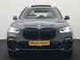 BMW X5 xDrive45e M Sport Plug In Hybrid 395pk Dealer O.H. PHEV | Trekhaak Af Fabriek | Panodak | Soft Close | Luchtvering | 360 Camera | Adaptive Cruise | Harman & Kardon | Lederen Comfortstoelen Memory & Verwarmd | Blis | M Sportstuur Verwarmd |