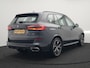 BMW X5 xDrive45e M Sport Plug In Hybrid 395pk Dealer O.H. PHEV | Trekhaak Af Fabriek | Panodak | Soft Close | Luchtvering | 360 Camera | Adaptive Cruise | Harman & Kardon | Lederen Comfortstoelen Memory & Verwarmd | Blis | M Sportstuur Verwarmd |