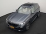 BMW X5 xDrive45e M Sport Plug In Hybrid 395pk Dealer O.H. PHEV | Trekhaak Af Fabriek | Panodak | Soft Close | Luchtvering | 360 Camera | Adaptive Cruise | Harman & Kardon | Lederen Comfortstoelen Memory & Verwarmd | Blis | M Sportstuur Verwarmd |