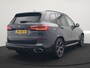 BMW X5 xDrive45e M Sport Plug In Hybrid 395pk Dealer O.H. PHEV | Trekhaak Af Fabriek | Panodak | Soft Close | Luchtvering | 360 Camera | Adaptive Cruise | Harman & Kardon | Lederen Comfortstoelen Memory & Verwarmd | Blis | M Sportstuur Verwarmd |