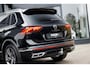 Volkswagen Tiguan 1.5 TSI DSG R-Line Business Pano - IQ-Light - Trekhaak - Camera
