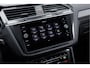 Volkswagen Tiguan 1.5 TSI DSG R-Line Business Pano - IQ-Light - Trekhaak - Camera