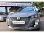 Peugeot 208 1.2 Benzine 100 Pk. * Allure Selenium * Navigatie * Draadloss Apple Carplay / Android Auto * Voor- en Achter Parkeer Sensoren * Climate & Cruise Control *1/2 Leder Interieur * Vingerhoets; Vierde Generatie Eersteklas Service !