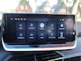 Peugeot 208 1.2 Benzine 100 Pk. * Allure Selenium * Navigatie * Draadloss Apple Carplay / Android Auto * Voor- en Achter Parkeer Sensoren * Climate & Cruise Control *1/2 Leder Interieur * Vingerhoets; Vierde Generatie Eersteklas Service !