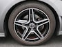 Mercedes-Benz A-klasse 160 AMG-line Handgeschakeld | Night Pakket | Panoramaschuifdak | Sfeerverlichting | Stoelverwarming | Parkeer pakket | Inclusief 24 maanden MB Certified garantie voor Europa.