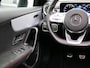 Mercedes-Benz A-klasse 160 AMG-line Handgeschakeld | Night Pakket | Panoramaschuifdak | Sfeerverlichting | Stoelverwarming | Parkeer pakket | Inclusief 24 maanden MB Certified garantie voor Europa.