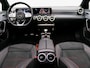 Mercedes-Benz A-klasse 160 AMG-line Handgeschakeld | Night Pakket | Panoramaschuifdak | Sfeerverlichting | Stoelverwarming | Parkeer pakket | Inclusief 24 maanden MB Certified garantie voor Europa.