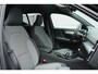 Volvo XC40 B3 Automaat Essential Edition | Verwarmbare voorstoelen | Verwarmbaar stuurwiel | Premium audio by Harman Kardon | Panoramadak | Rondom zichtcamera | 18 inch Lichtmetalen velgen | Alarmklasse 3