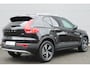 Volvo XC40 B3 Automaat Essential Edition | Verwarmbare voorstoelen | Verwarmbaar stuurwiel | Premium audio by Harman Kardon | Panoramadak | Rondom zichtcamera | 18 inch Lichtmetalen velgen | Alarmklasse 3