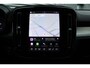 Volvo XC40 B3 Automaat Essential Edition | Verwarmbare voorstoelen | Verwarmbaar stuurwiel | Premium audio by Harman Kardon | Panoramadak | Rondom zichtcamera | 18 inch Lichtmetalen velgen | Alarmklasse 3