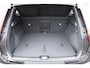 Volvo XC40 B3 Automaat Essential Edition | Verwarmbare voorstoelen | Verwarmbaar stuurwiel | Premium audio by Harman Kardon | Panoramadak | Rondom zichtcamera | 18 inch Lichtmetalen velgen | Alarmklasse 3