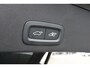 Volvo XC40 B3 Automaat Business Edition | Verwarmbare voorstoelen | Verwarmbaar stuurwiel | Premium audio by Harman Kardon | Panoramadak | Rondom zichtcamera | 18 inch Lichtmetalen velgen | Alarmklasse 3