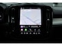 Volvo XC40 B3 Automaat Essential Edition | Verwarmbare voorstoelen | Verwarmbaar stuurwiel | Premium audio by Harman Kardon | Panoramadak | Rondom zichtcamera | 18 inch Lichtmetalen velgen | Alarmklasse 3