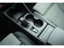 Volvo XC40 B3 Automaat Essential Edition | Verwarmbare voorstoelen | Verwarmbaar stuurwiel | Premium audio by Harman Kardon | Panoramadak | Rondom zichtcamera | 18 inch Lichtmetalen velgen | Alarmklasse 3