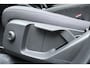 Volvo XC40 B3 Automaat Essential Edition | Verwarmbare voorstoelen | Verwarmbaar stuurwiel | Premium audio by Harman Kardon | Panoramadak | Rondom zichtcamera | 18 inch Lichtmetalen velgen | Alarmklasse 3