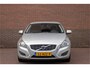 Volvo S60 T3 Kinetic, Origineel NL, Navigatie, PDC, Trekhaak, Bluetooth, LED, Climate Control, Cruise control.