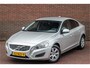 Volvo S60 T3 Kinetic, Origineel NL, Navigatie, PDC, Trekhaak, Bluetooth, LED, Climate Control, Cruise control.