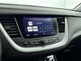 Opel Grandland X 1.2 Turbo 131Pk Online Edition | Navigatie | Climate Control | Cruise Control & Snelheidsbegrenzer | Smartphone Integratie | Parkeersensoren Voor & Achter | Regensensor | Privacy Glass | Apple & Android Carplay |