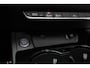 Audi A4 Avant 40 TFSI 204 pk S-Edition / Pano-Dak/ Adap.Cruise/ Sport-Stoelen/ Stoel.Verw/ Matrix-Led/ Virtual/ Black-Optiek/ Trekhaak/ 19'' LMV