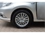 Mitsubishi Outlander 2.4 PHEV Intense O.a: Trekhaak afneemb., Camera, Carplay, Dab, Cruise, Leder/alcantara, Pdc, Etc...  Rijklaar. All-in prijs!