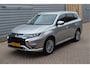 Mitsubishi Outlander 2.4 PHEV Intense O.a: Trekhaak afneemb., Camera, Carplay, Dab, Cruise, Leder/alcantara, Pdc, Etc...  Rijklaar. All-in prijs!