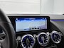 Mercedes-Benz EQA 250 Luxury Line 67 kWh Lichtmetalen velgen | Navigatie | Wide screen | Keyles Go | parking support met camera achter | Inclusief 24 maanden MB Certified garantie voor Europa.