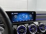 Mercedes-Benz CLA Shooting Brake 200 AMG Line 5 spaaks lichtmetalen velgen | Navigatie | MBUX wide screen | Parking support met camera | speciale uitlaten achter Inclusief 24 maanden MB Certified garantie voor Europa.