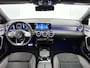 Mercedes-Benz CLA Shooting Brake 200 AMG Line 5 spaaks lichtmetalen velgen | Navigatie | MBUX wide screen | Parking support met camera | speciale uitlaten achter Inclusief 24 maanden MB Certified garantie voor Europa.