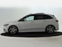 Mercedes-Benz B-klasse 200 Business Solution AMG AMG Line | Night Pakket | Panorama Schuif-Kanteldak | Memory voorstoelen | Sfeerverlichting. Inclusief 24 maanden MB Certified garantie voor Europa.