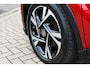 Toyota C-HR 1.8 Hybrid Style Limited Automaat 122pk | Dodehoekdetectie | Cloud Navigatie | PDC vóór- & achter | BTW-Auto |