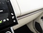 Land Rover Range Rover 3.0 D350 First Edition MHEV | Rear Seat Entertainment | Origineel Nederlands geleverd | Meridian Signature | 24 maanden Land Rover Approved