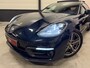 Porsche Panamera Sport Turismo 2.9 4 E-Hybrid Platinum Edition PANO/PDLS+-LED/LUCHTVERING/SPORT-CHRONO/SOFT-CLOSE/ACC/VENTILATIE+MEMORY/HEAD-UP/SFEER/SPORTUITLATEN/MIDNIGHT-BLUE METALLIC/VOLLEDIG PORSCHE DEALER HISTORIE/BTW-AUTO