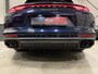 Porsche Panamera Sport Turismo 2.9 4 E-Hybrid Platinum Edition PANO/PDLS+-LED/LUCHTVERING/SPORT-CHRONO/SOFT-CLOSE/ACC/VENTILATIE+MEMORY/HEAD-UP/SFEER/SPORTUITLATEN/MIDNIGHT-BLUE METALLIC/VOLLEDIG PORSCHE DEALER HISTORIE/BTW-AUTO