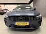 Volvo V60 2.0 T8 Twin Engine AWD R-Design PANO/DAB/H-KARDON/M-STOELEN/LEDER///