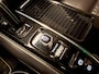 Volvo V60 2.0 T8 Twin Engine AWD R-Design PANO/DAB/H-KARDON/M-STOELEN/LEDER///