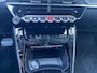 Peugeot e-2008 EV 50kWh 136pk GT | Navigatie | Apple Carplay&Android auto | Actieve dodehoekbewaking | Adaptive cruise control | Parkeer Camera