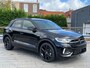 Volkswagen T-Roc 1.5 TSI R-Line Edition | Trekhaak | Top-Sportstoelen | Panoramadak | Camera achter | Discover Pro scherm | 19" Misano velgen |