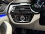 BMW 5-Serie 530e *Full-Option* Soft-Close / Nightvision / Schuifdak / Bowers en Wilkins / Massage / Memory / Adaptive Cruise / Stuur-/Stoelverwarming / 18'' LMV