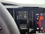 Volkswagen Multivan 1.5 eHybrid L2 Bulli Edition 4Motion 245 PK | Automaat | Navigatie | Panoramadak | IQ Light | Trekhaak | Dodehoeksensor | Camera |  Adaptive Cruise Control | Stoelverwarming | Digital Cockpit Pro |