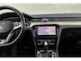 Volkswagen Passat Variant 1.5 TSI R-Line Business + | Camera | Panoramadak | Stoelverwarming | Parkeersensoren