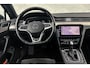 Volkswagen Passat Variant 1.5 TSI R-Line Business + | Camera | Panoramadak | Stoelverwarming | Parkeersensoren