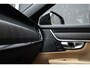 Volvo V90 T6 Automaat Plug-in hybrid AWD Ultra Dark | Luchtvering| Nappa Leder interieur|Massagefunctie in voorstoelen| Interieur Voorverwarming| Premium Audio by Harman en Kardon| Rondomzicht Camera| Head up display| Semi electrische Trekhaak.